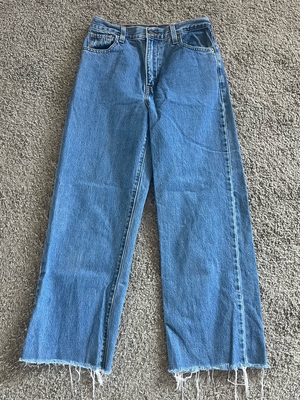 Levi’s High Waisted Straight 26W x 31L